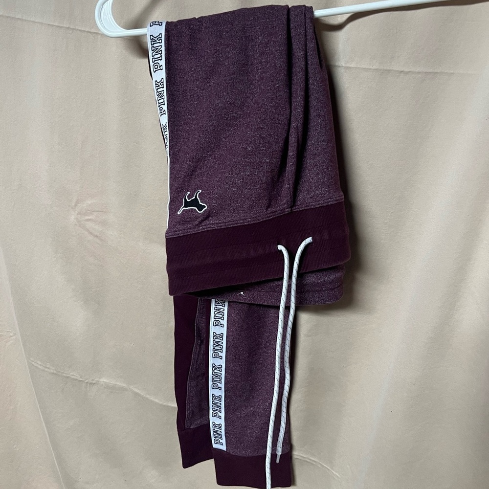 PINK maroon and white yoga pants W/ pockets